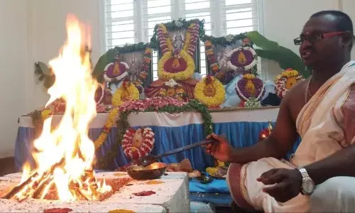 புது வீடு கட்டி இருக்கீங்களா..? எப்படி கிரகப்பிரவேசம் செய்யணும்? தெரிஞ்சுக்கங்க..!