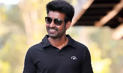 தனுஷுக்கு நன்றி தெரிவித்த நடிகர் சூரி தனுஷுக்கு நன்றி தெரிவித்த நடிகர் சூரி