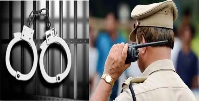 மனைவியின் கள்ளக்காதலனை வெட்டிக்கொலை செய்த கணவர் தந்தையுடன் கைது மனைவியின் கள்ளக்காதலனை வெட்டிக்கொலை செய்த கணவர் தந்தையுடன் கைது