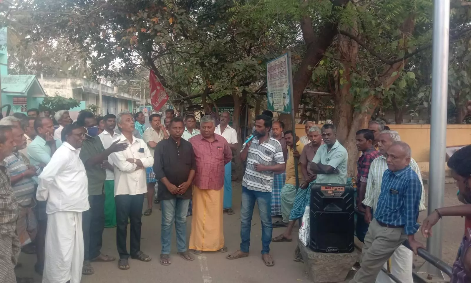 குமாரபாளையத்தில் கூலி உயர்வு பேச்சுவார்த்தை தெருமுனை விளக்க கூட்டம் குமாரபாளையத்தில் கூலி உயர்வு பேச்சுவார்த்தை தெருமுனை விளக்க கூட்டம்