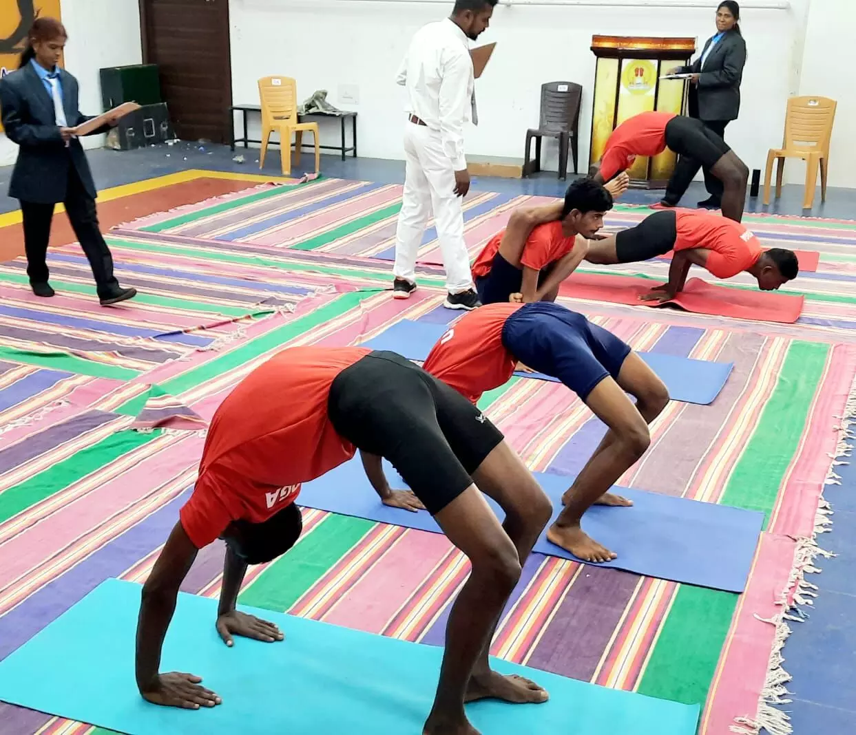 திருச்சியில் பல்கலைக்கழக அளவில் மாணவ, மாணவிகளுக்கான யோகாசன போட்டி திருச்சியில் பல்கலைக்கழக அளவில் மாணவ, மாணவிகளுக்கான யோகாசன போட்டி