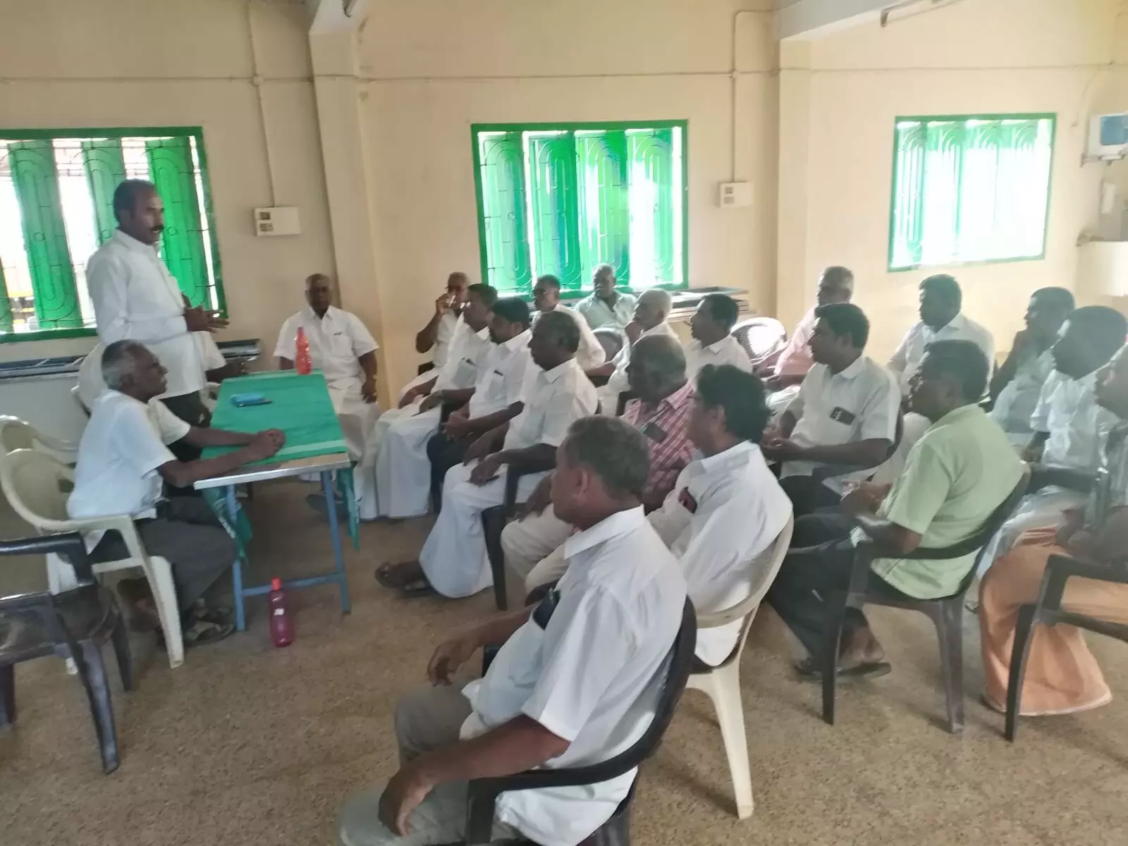 கூலி உயர்வு எங்களை கட்டுப்படுத்தாது: அடப்பு தறி சங்கம் தகவல் கூலி உயர்வு எங்களை கட்டுப்படுத்தாது: அடப்பு தறி சங்கம் தகவல்