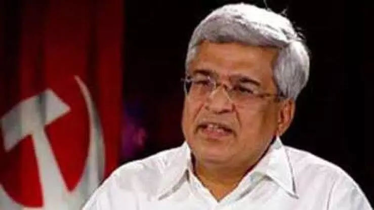 அதானி குழுமத்தின் மீதான மோசடிகள் குறித்து விசாரணை நடத்த வேண்டும்; பிரகாஷ்காரத் வலியுறுத்தல் அதானி குழுமத்தின் மீதான மோசடிகள் குறித்து விசாரணை நடத்த வேண்டும்; பிரகாஷ்காரத் வலியுறுத்தல்