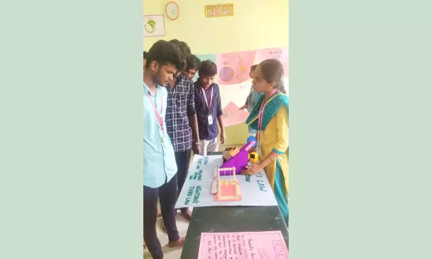 குமாரபாளையம் அரசுப் பள்ளி, கல்லூரிகளில் தேசிய அறிவியல் தினம் குமாரபாளையம் அரசுப் பள்ளி, கல்லூரிகளில் தேசிய அறிவியல் தினம்