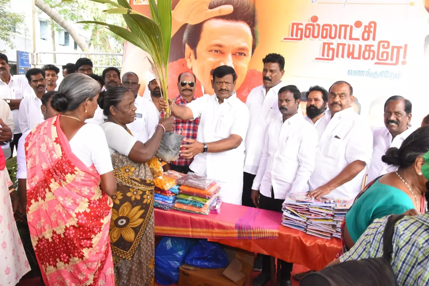 திருவள்ளூர் மத்திய மாவட்ட தி.மு.க. சார்பில் ஸ்டாலின் பிறந்த நாள் விழா திருவள்ளூர் மத்திய மாவட்ட தி.மு.க. சார்பில் ஸ்டாலின் பிறந்த நாள் விழா
