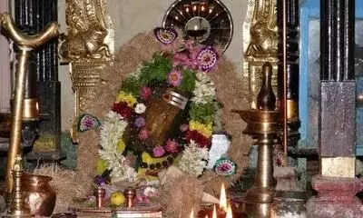 சதுரகிரிமலைக் கோவிலுக்கு பக்தர்கள் தரிசனம் செய்ய ஐந்து நாள்களுக்கு அனுமதி சதுரகிரிமலைக் கோவிலுக்கு பக்தர்கள் தரிசனம் செய்ய ஐந்து நாள்களுக்கு அனுமதி