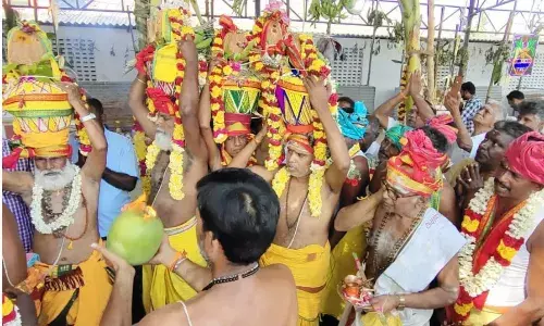 ஸ்ரீ தொம்பரை ஆண்டவர் திருக்கோவில் மகா கும்பாபிஷேகம் ஸ்ரீ தொம்பரை ஆண்டவர் திருக்கோவில் மகா கும்பாபிஷேகம்