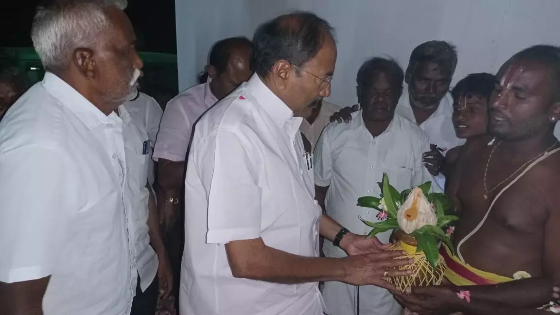 கோவில் மண்டலாபிஷேக விழாவில் முன்னாள் அமைச்சர் தங்கமணி பங்கேற்பு கோவில் மண்டலாபிஷேக விழாவில் முன்னாள் அமைச்சர் தங்கமணி பங்கேற்பு