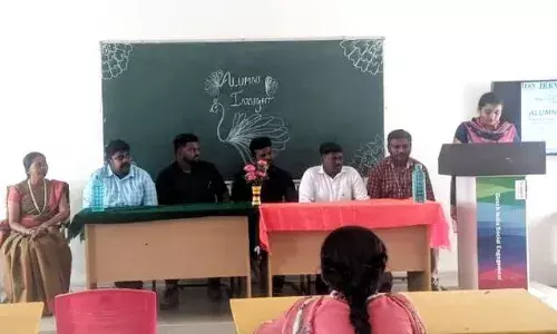JKKN பொறியியல் மற்றும் தொழில்நுட்பக் கல்லூரியில் முன்னாள் மாணவர்கள் அனுபவ பகிர்வு சந்திப்பு