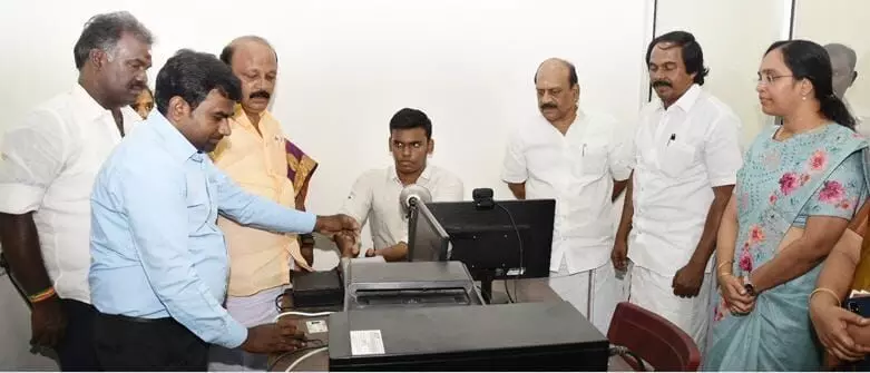 மாங்காடு நகராட்சி அலுவலகத்தில் ஆதார் சேவை மையம் திறப்பு மாங்காடு நகராட்சி அலுவலகத்தில் ஆதார் சேவை மையம் திறப்பு