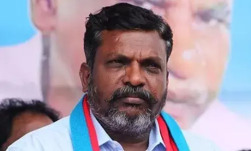 முன்னாள் அமைச்சர் செல்லூர் ராஜூக்கு நன்றி தெரிவித்த திருமாவளவன்! முன்னாள் அமைச்சர் செல்லூர் ராஜூக்கு நன்றி தெரிவித்த திருமாவளவன்!