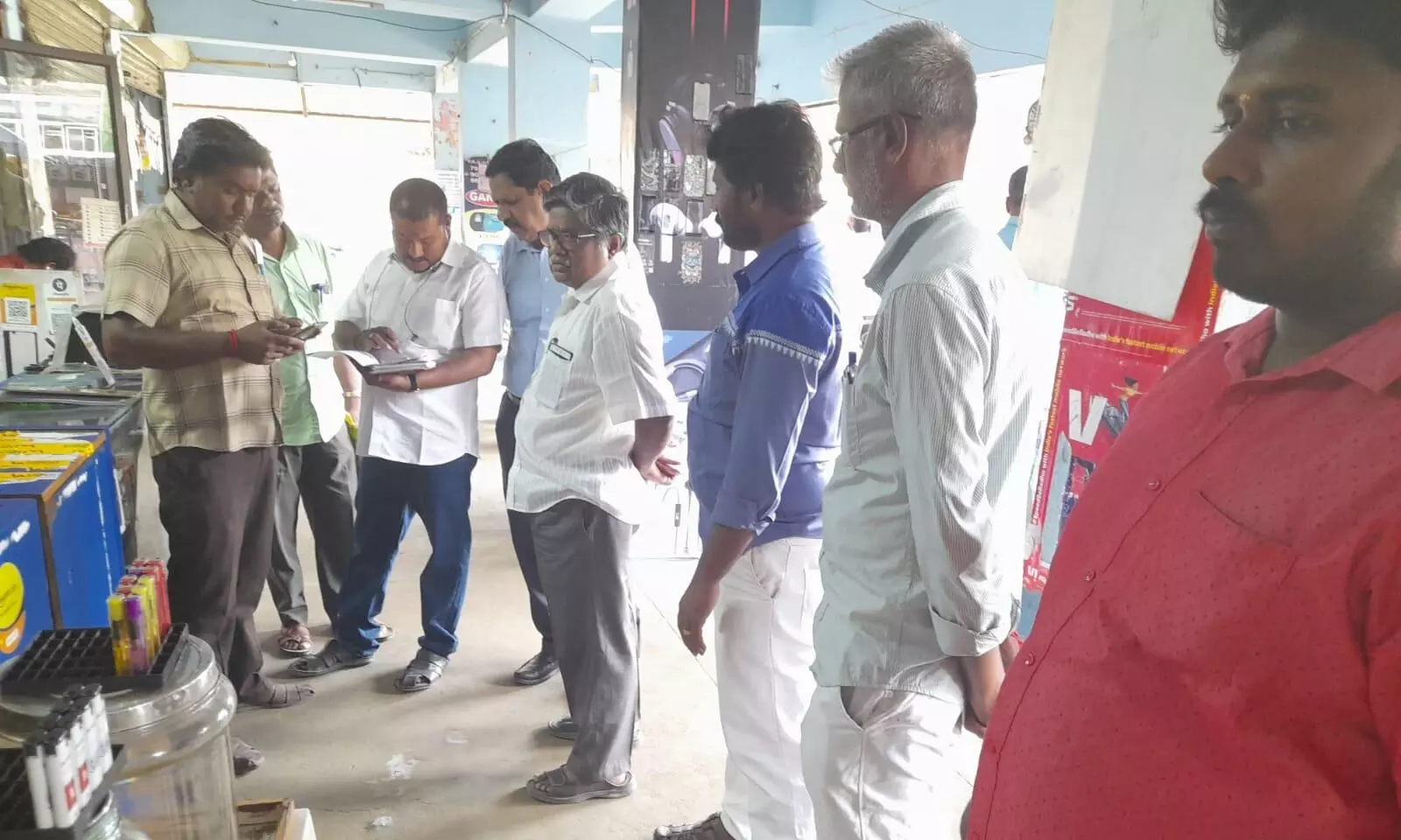 வாடகை செலுத்தாத கடைக்காரர்களுக்கு நகராட்சி நிர்வாகம் எச்சரிக்கை வாடகை செலுத்தாத கடைக்காரர்களுக்கு நகராட்சி நிர்வாகம் எச்சரிக்கை
