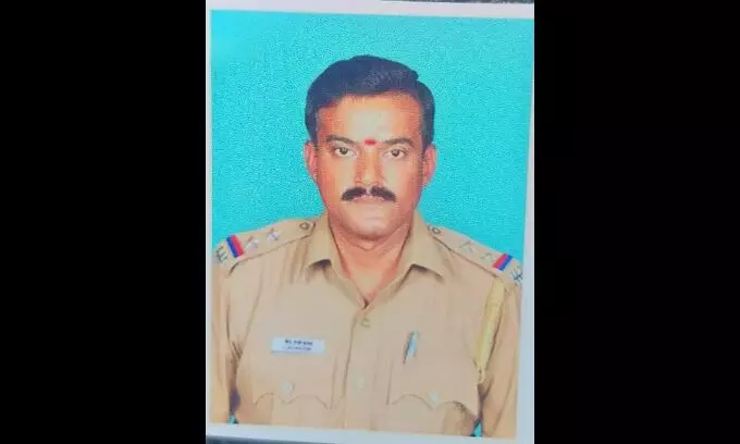 உடல் நலமில்லாமல் உயிரிழந்த எஸ்.எஸ்.ஐ. -க்கு 21 குண்டுகள் முழங்க அரசு மரியாதை உடல் நலமில்லாமல் உயிரிழந்த எஸ்.எஸ்.ஐ. -க்கு 21 குண்டுகள் முழங்க அரசு மரியாதை