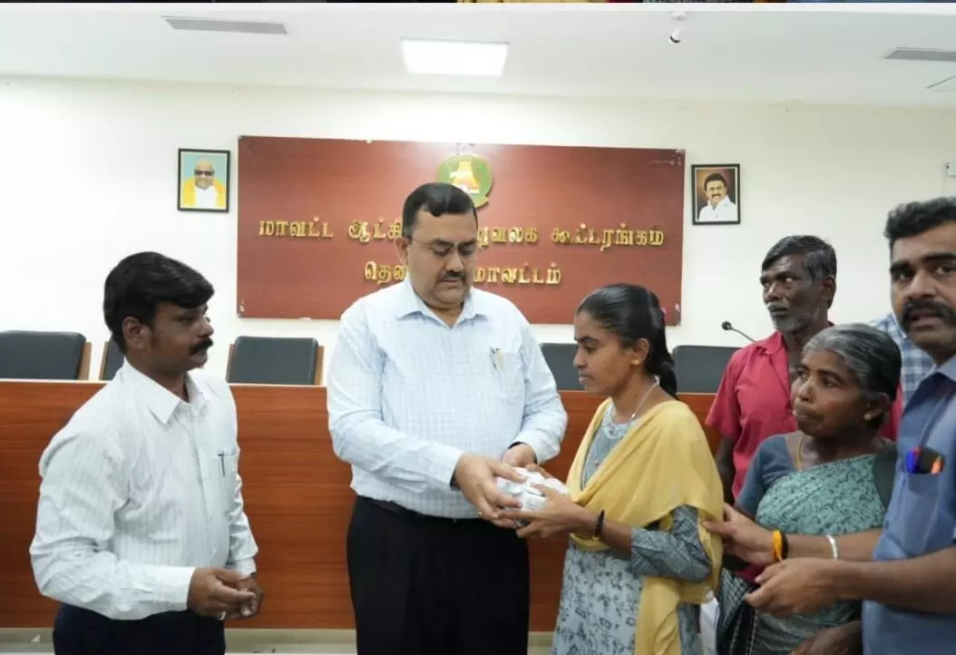 தென்காசி மாவட்டத்தில் ஆட்சியர் தலைமையில் குறை தீர்க்கும் முகாம் தென்காசி மாவட்டத்தில் ஆட்சியர் தலைமையில் குறை தீர்க்கும் முகாம்