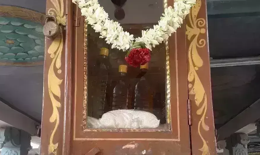 சிவன்மலை கோவில்; ‘ஆண்டவன் உத்தரவு பெட்டி’யில் அரிசி, நல்லெண்ணெய் சிவன்மலை கோவில்; ‘ஆண்டவன் உத்தரவு பெட்டி’யில் அரிசி, நல்லெண்ணெய்
