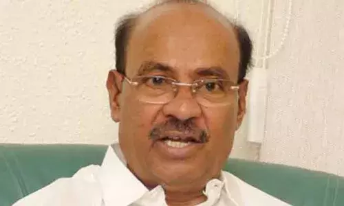 டிஎன்பிஎஸ்சி தேர்வு: ஒரே மையத்தில் எழுதிய 700 பேர் தேர்ச்சியானது எப்படி? டாக்டர் ராமதாஸ் கேள்வி டிஎன்பிஎஸ்சி தேர்வு: ஒரே மையத்தில் எழுதிய 700 பேர் தேர்ச்சியானது எப்படி? டாக்டர் ராமதாஸ் கேள்வி
