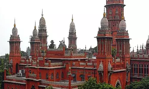 கோவை மாநகர காவல் ஆணையர் நேரில் ஆஜராக உயர் நீதிமன்றம் உத்தரவு கோவை மாநகர காவல் ஆணையர் நேரில் ஆஜராக உயர் நீதிமன்றம் உத்தரவு
