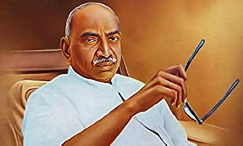 பொற்கால ஆட்சி தந்த காமராசர்..! அவர் புகழ் பாடுவோமே..! பொற்கால ஆட்சி தந்த காமராசர்..! அவர் புகழ் பாடுவோமே..!