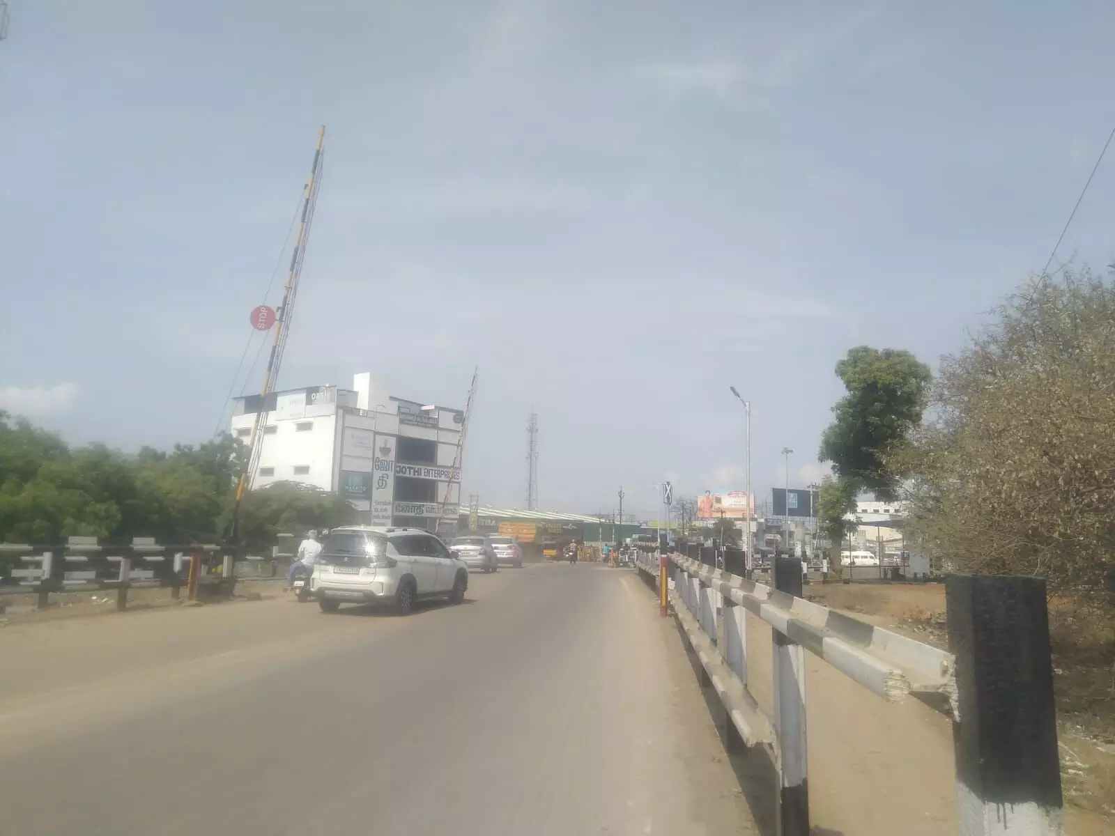 கூலி தொழிலாளர்கள் படும் துயரம் கலெக்டருக்கு புரியுமா? கூலி தொழிலாளர்கள் படும் துயரம் கலெக்டருக்கு புரியுமா?