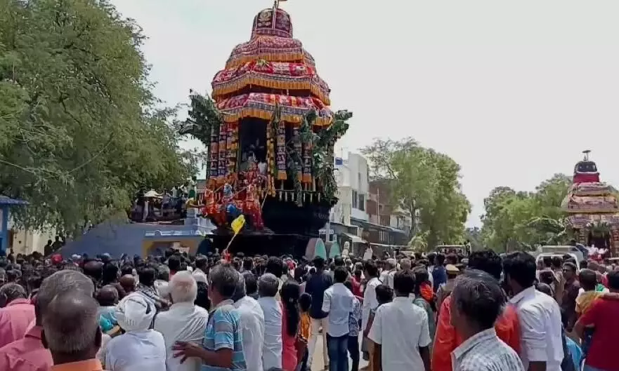 கழுகுமலை கழுகாசலமூர்த்தி கோயில் பங்குனி உத்திர தேரோட்டம் கழுகுமலை கழுகாசலமூர்த்தி கோயில் பங்குனி உத்திர தேரோட்டம்