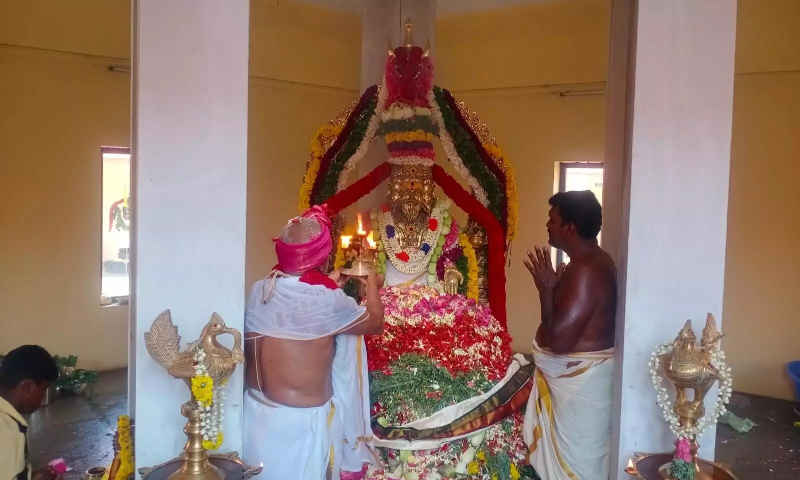 பாட்டா குறிச்சியில் அமைந்துள்ள பிரம்மர் கோவிலில் வருஷாபிஷேகம் பாட்டா குறிச்சியில் அமைந்துள்ள பிரம்மர் கோவிலில் வருஷாபிஷேகம்