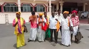 குடுகுடுப்பைக்காரர்களுக்கு சாதி சான்று வழங்குவது குறித்து அதிகாரிகள் ஆய்வு குடுகுடுப்பைக்காரர்களுக்கு சாதி சான்று வழங்குவது குறித்து அதிகாரிகள் ஆய்வு