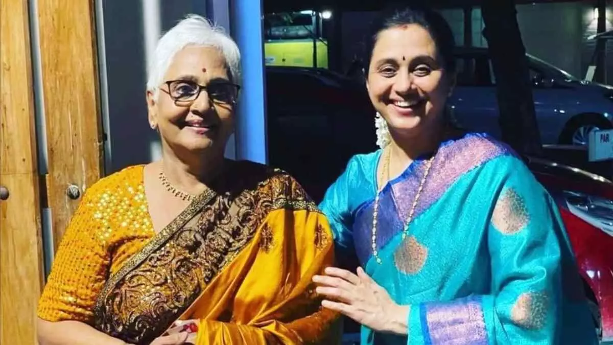 எதிர்நீச்சல் சீரியலில் தேவயானி! இப்படி ஒரு டுவிஸ்ட்டா? எதிர்நீச்சல் சீரியலில் தேவயானி! இப்படி ஒரு டுவிஸ்ட்டா?