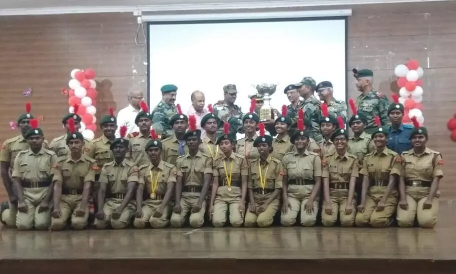 குமாரபாளையம் அருகே என்சிசி மாணவர்களுக்கு பாராட்டு குமாரபாளையம் அருகே என்சிசி மாணவர்களுக்கு பாராட்டு
