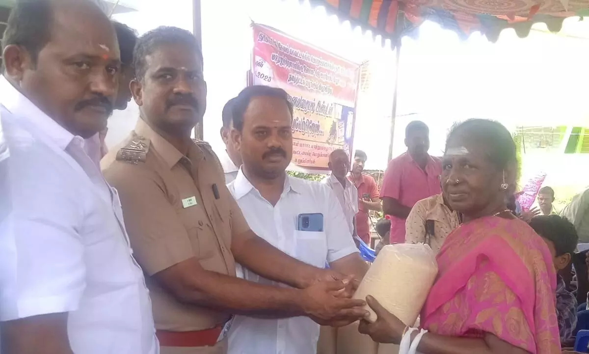 மாற்றுத்திறனாளிக்கு கட்டி கொடுத்த வீடு திறப்பு மாற்றுத்திறனாளிக்கு கட்டி கொடுத்த வீடு திறப்பு