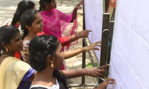 பிளஸ்-2 தேர்வு முடிவு: ஈரோடு மாவட்டத்தில் 96.98 சதவீதம் பேர் தேர்ச்சி