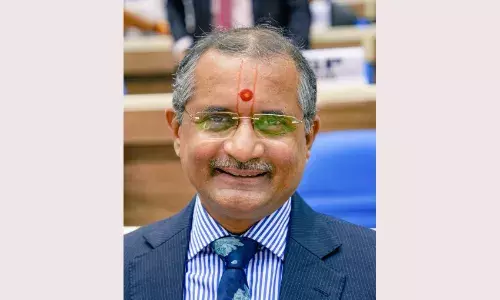 மத்திய அரசுப் பணியாளர் தேர்வாணையத்தின் தலைவராக டாக்டர். மனோஜ் சோனி பதவியேற்பு