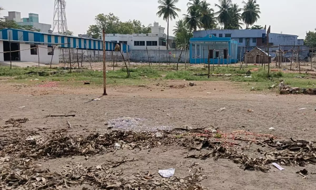 குமாரபாளையம் சேர்மன் முயற்சியால் புதுப்பொலிவு பெறும் வாரச்சந்தை குமாரபாளையம் சேர்மன் முயற்சியால் புதுப்பொலிவு பெறும் வாரச்சந்தை