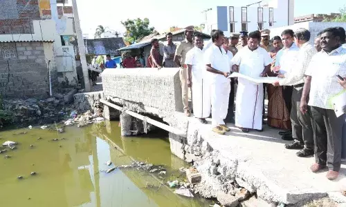 திருச்செந்தூரில் வீடுகளுக்கு பாதாள சாக்கடை திட்ட இலவச இணைப்பு திருச்செந்தூரில் வீடுகளுக்கு பாதாள சாக்கடை திட்ட இலவச இணைப்பு
