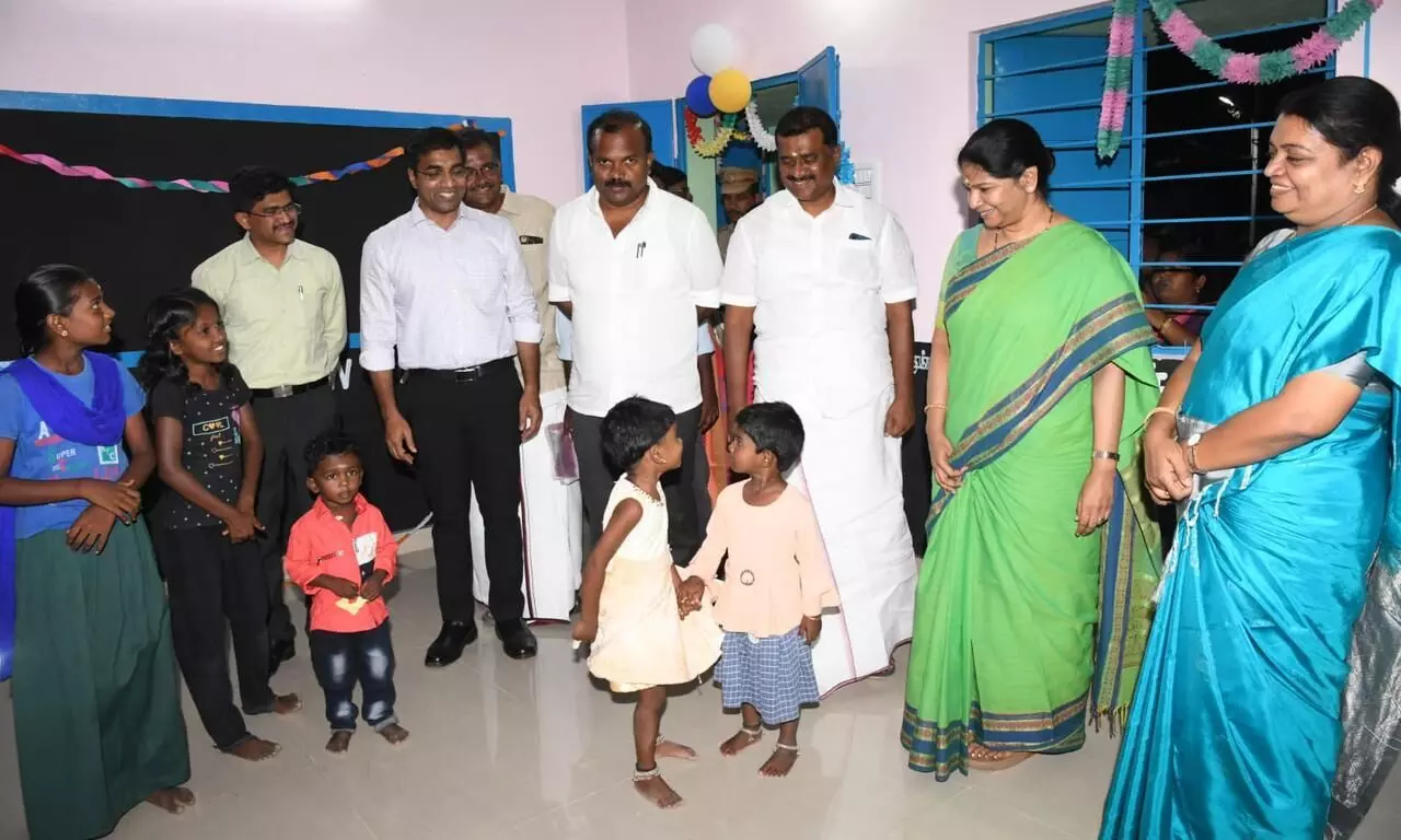 மக்கள் கோரிக்கை வைக்காத திட்டங்களையும் நிறைவேற்றும் முதல்வர்; கனிமொழி பெருமிதம் மக்கள் கோரிக்கை வைக்காத திட்டங்களையும் நிறைவேற்றும் முதல்வர்; கனிமொழி பெருமிதம்