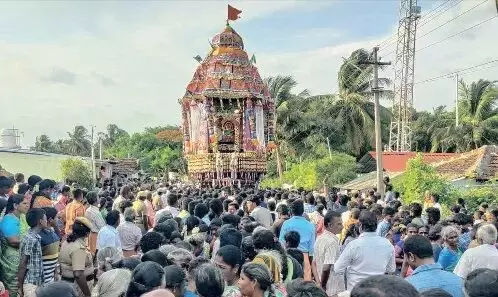 சூலக்கல் மாரியம்மன் கோவிலில் 3-ம் நாள் தேரோட்டம் சூலக்கல் மாரியம்மன் கோவிலில் 3-ம் நாள் தேரோட்டம்