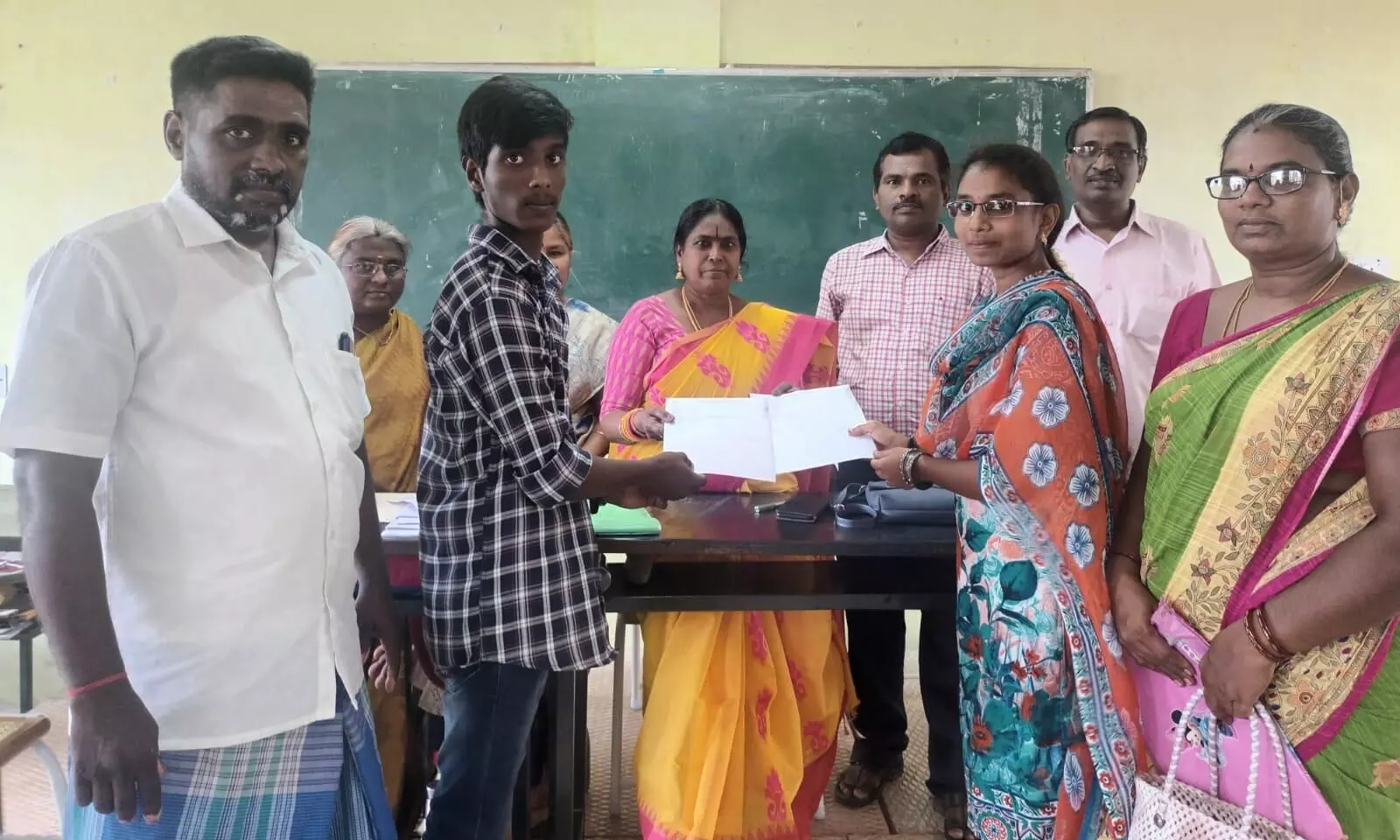 அரசு கலை கல்லூரியில் மாணவர் சேர்க்கை அரசு கலை கல்லூரியில் மாணவர் சேர்க்கை