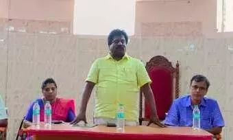 தண்டராம்பட்டு வட்டார வளர்ச்சி அலுவலகத்தில் எம்.எல்.ஏ. கிரி ஆய்வு கூட்டம் தண்டராம்பட்டு வட்டார வளர்ச்சி அலுவலகத்தில் எம்.எல்.ஏ. கிரி ஆய்வு கூட்டம்