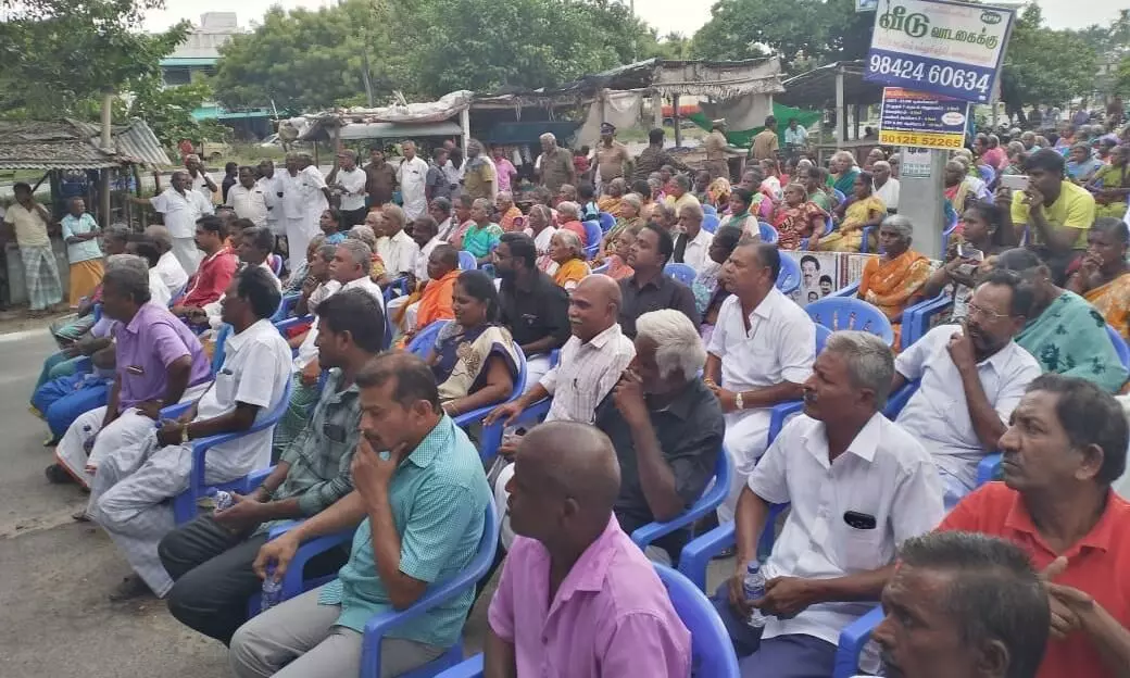 குமாரபாளையத்தில் வட்டமலை ஆலய மீட்பு குழுவினர் ஆர்ப்பாட்டம் குமாரபாளையத்தில் வட்டமலை ஆலய மீட்பு குழுவினர் ஆர்ப்பாட்டம்