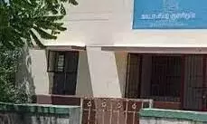 அரசு குடியிருப்பில் பேய் நடமாட்டம்: பீதியில் குடியேற மறுக்கும் அதிகாரிகள் அரசு குடியிருப்பில் பேய் நடமாட்டம்: பீதியில் குடியேற மறுக்கும் அதிகாரிகள்