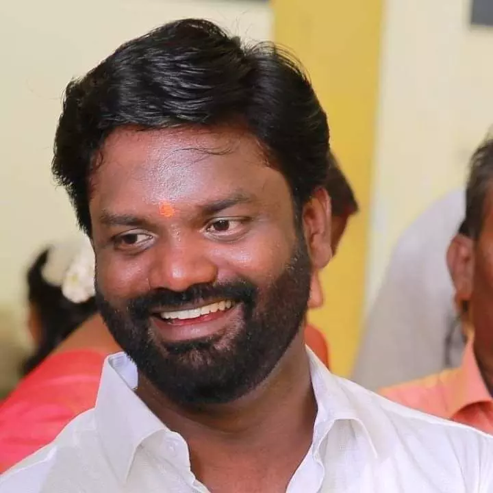 போலி பணி நியமன ஆணை வழங்கி ரூ.40 லட்சம் மோசடி செய்த பா.ஜ. பிரமுகர் கைது போலி பணி நியமன ஆணை வழங்கி ரூ.40 லட்சம் மோசடி செய்த பா.ஜ. பிரமுகர் கைது