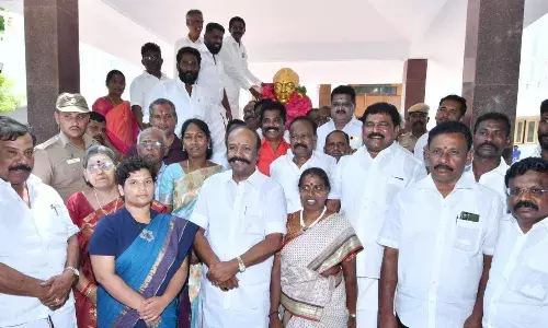 காரைக்குடியில் கவிஞர் கண்ணதாசன் பிறந்த நாள்: அமைச்சர் மரியாதை
