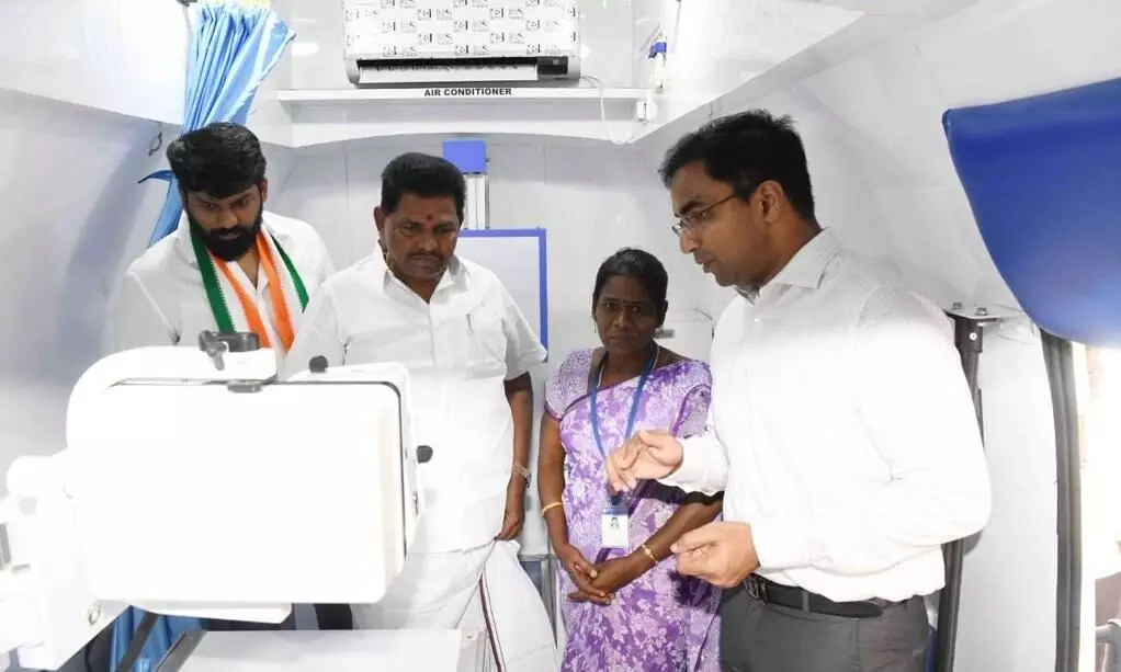 ‘கருணாநிதியின் எண்ணங்களை ஸ்டாலின் நிறைவேற்றுகிறார்’- அமைச்சர் அனிதா ராதாகிருஷ்ணன் பேச்சு ‘கருணாநிதியின் எண்ணங்களை ஸ்டாலின் நிறைவேற்றுகிறார்’- அமைச்சர் அனிதா ராதாகிருஷ்ணன் பேச்சு