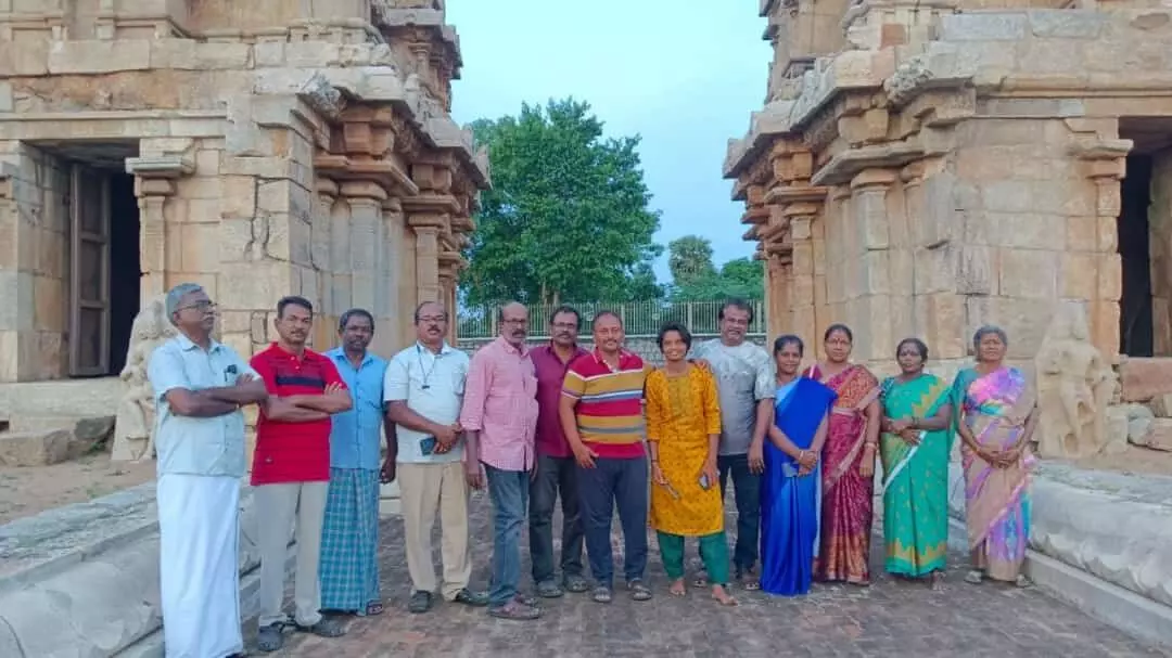 2 நாட்கள் வரலாற்று பயணம் மேற்கொண்ட குமாரபாளையம் தமிழறிஞர்கள் 2 நாட்கள் வரலாற்று பயணம் மேற்கொண்ட குமாரபாளையம் தமிழறிஞர்கள்