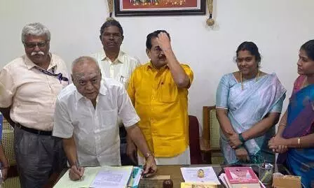 அண்ணாமலையார் கோயில் புதிய அறங்காவலர்கள் குழு பதவி ஏற்பு அண்ணாமலையார் கோயில் புதிய அறங்காவலர்கள் குழு பதவி ஏற்பு