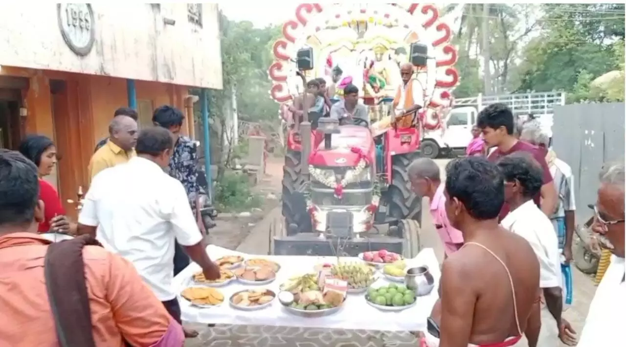செல்லி அம்மன் கோவில் திருவாச்சி திருவிழா; பக்தர்கள் பரவசம் செல்லி அம்மன் கோவில் திருவாச்சி திருவிழா; பக்தர்கள் பரவசம்