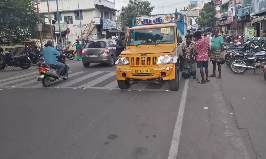 ஒளிரும் விளக்குகள் அமைக்கும் பணி தொடக்கம் ஒளிரும் விளக்குகள் அமைக்கும் பணி தொடக்கம்