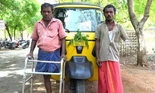 கோவில்பட்டியில் மாற்றுத்திறனாளி ஆட்டோ டிரைவர்களுக்கு ஏற்பட்ட சோதனை கோவில்பட்டியில் மாற்றுத்திறனாளி ஆட்டோ டிரைவர்களுக்கு ஏற்பட்ட சோதனை