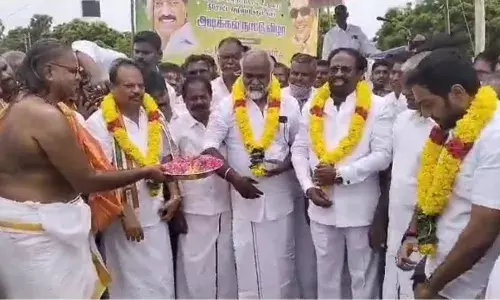 நீரோட்ட வழிப்படுத்து சுவர் அடிக்கல் நாட்டுவிழா  :  எம்.பி. ஜெயக்குமார்  பங்கேற்பு