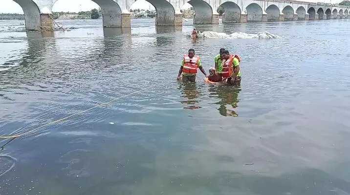 குமாரபாளையம் தீயணைப்பு துறை சார்பில் செயல்முறை விளக்க விழிப்புணர்வு முகாம் குமாரபாளையம் தீயணைப்பு துறை சார்பில் செயல்முறை விளக்க விழிப்புணர்வு முகாம்
