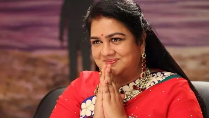 ஓயாமல் குடித்த ஊர்வசி.. கடுப்பில் விவாகரத்து செய்த கணவர்! ஓயாமல் குடித்த ஊர்வசி.. கடுப்பில் விவாகரத்து செய்த கணவர்!
